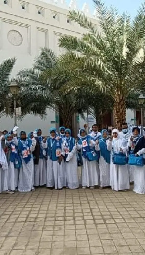 photo6104807798492737401-768x433